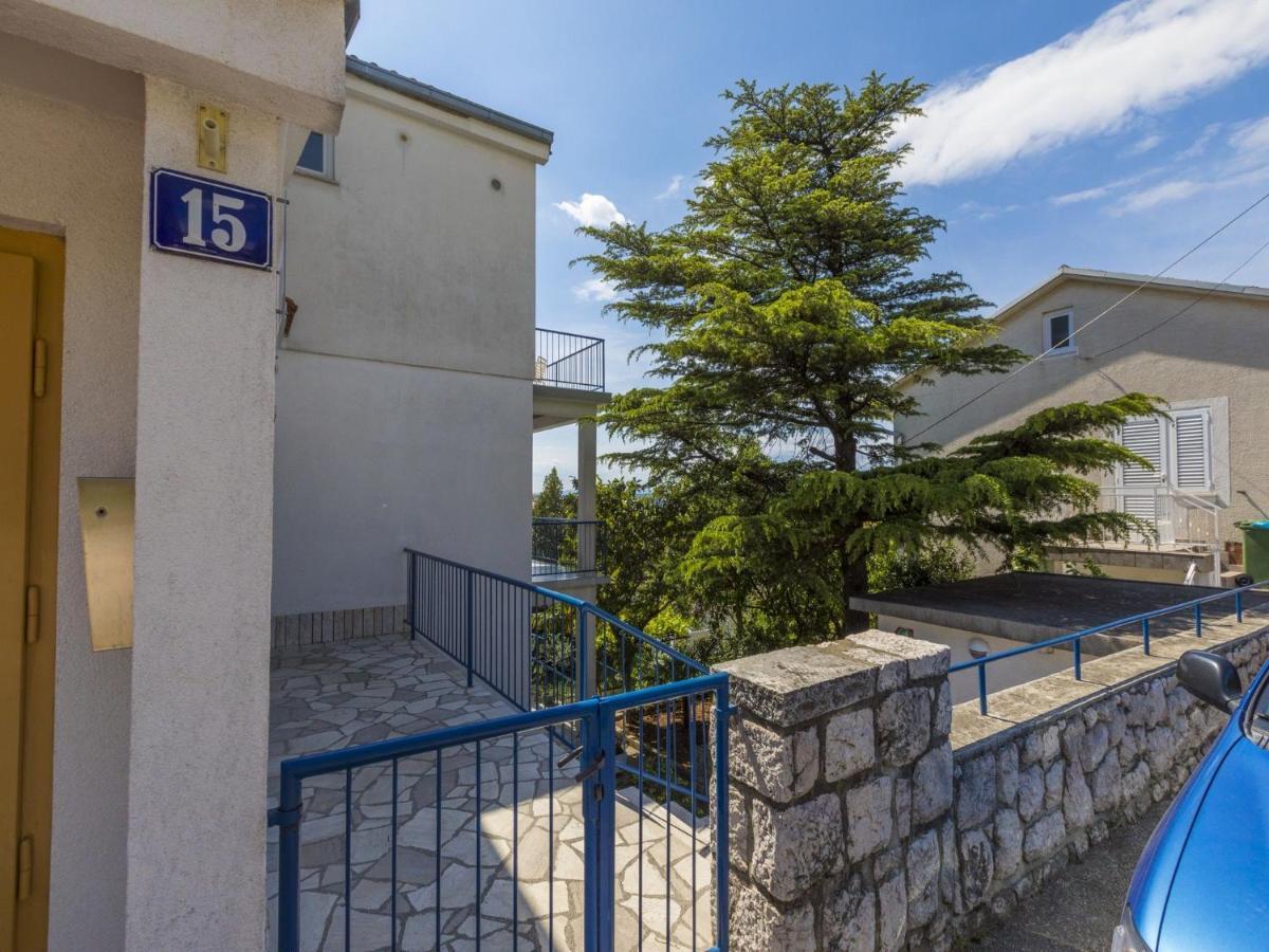 Apartment Maro Dramalj